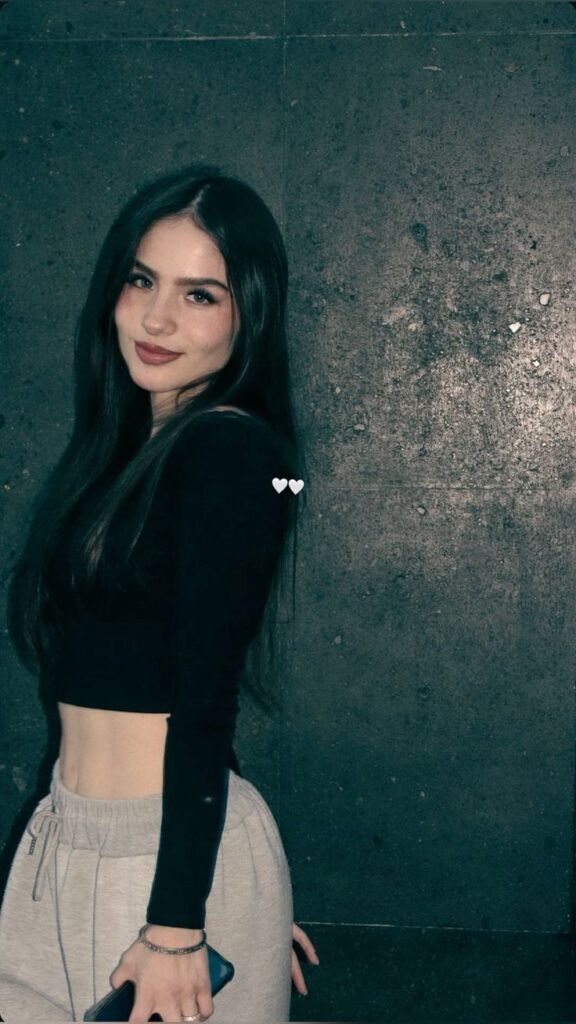 Büyükşehir Escort ve Turist Escort seçeneklerini simgeleyen görsel